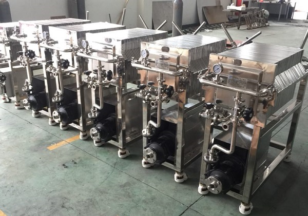 黑龙江某药厂与宁波南泉合作20多台1型4平方板框过滤器